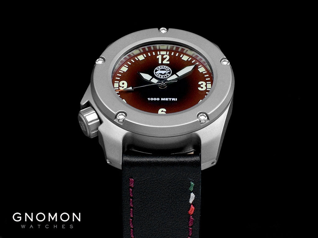 Lince Crimson Red - Gnomon Exclusive