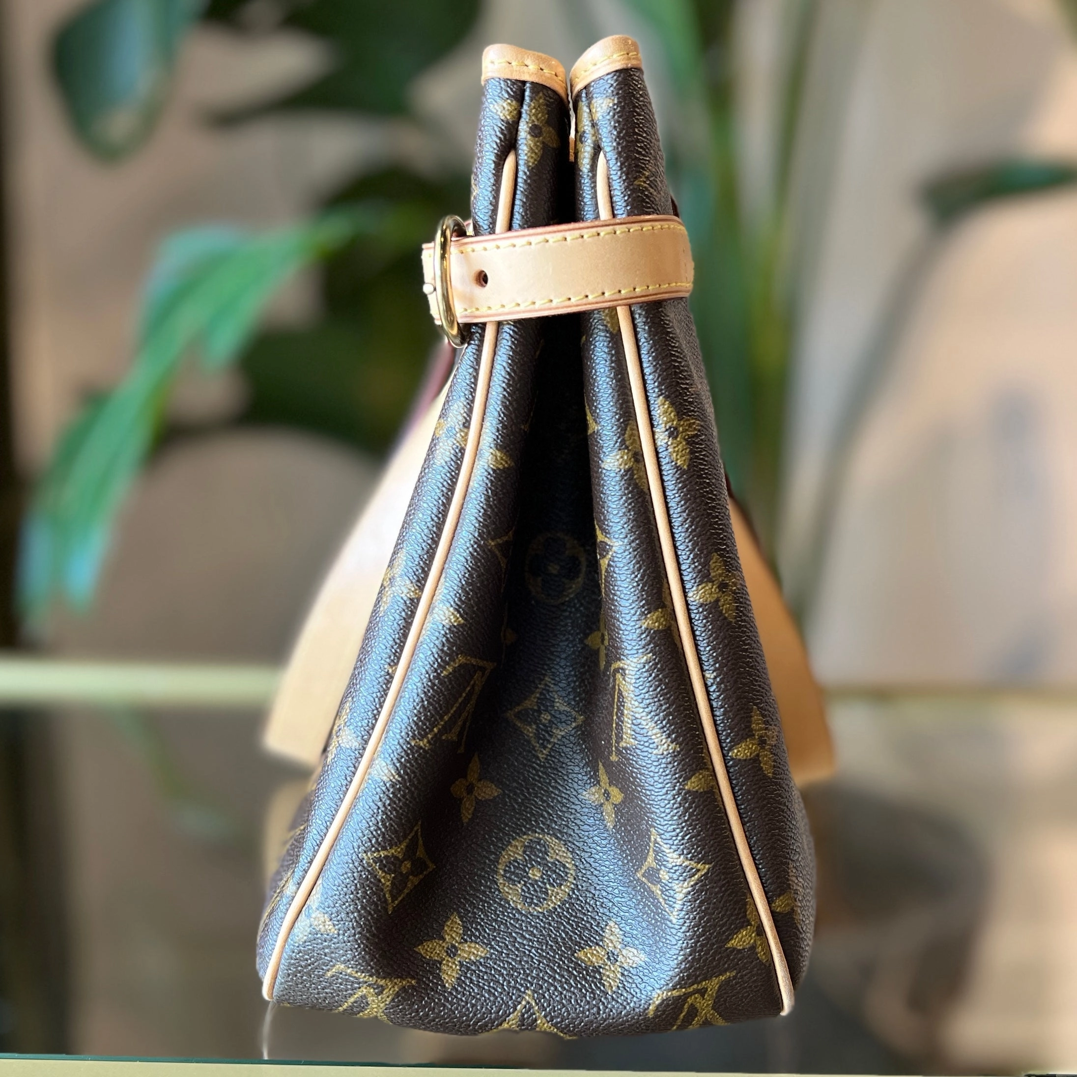 LOUIS VUITTON Monogram Batignoles Shoulder Bag