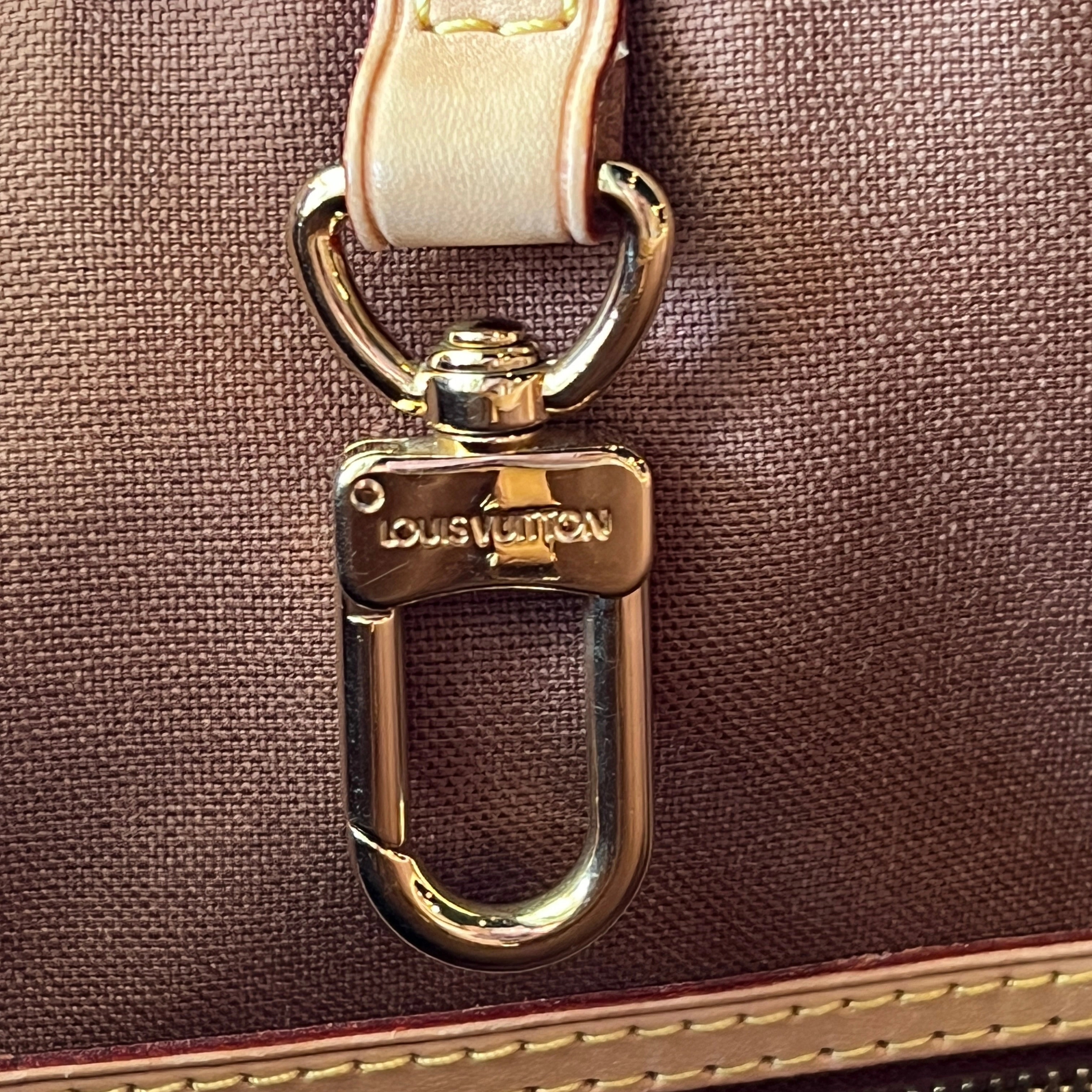 LOUIS VUITTON Monogram Batignoles Shoulder Bag