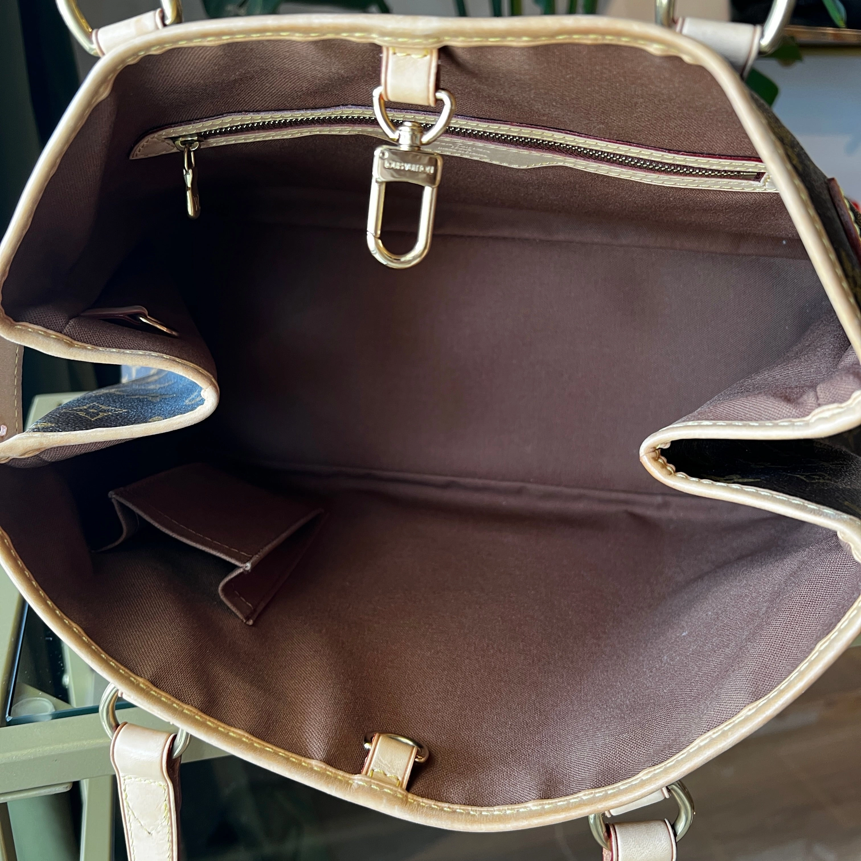 LOUIS VUITTON Monogram Batignoles Shoulder Bag