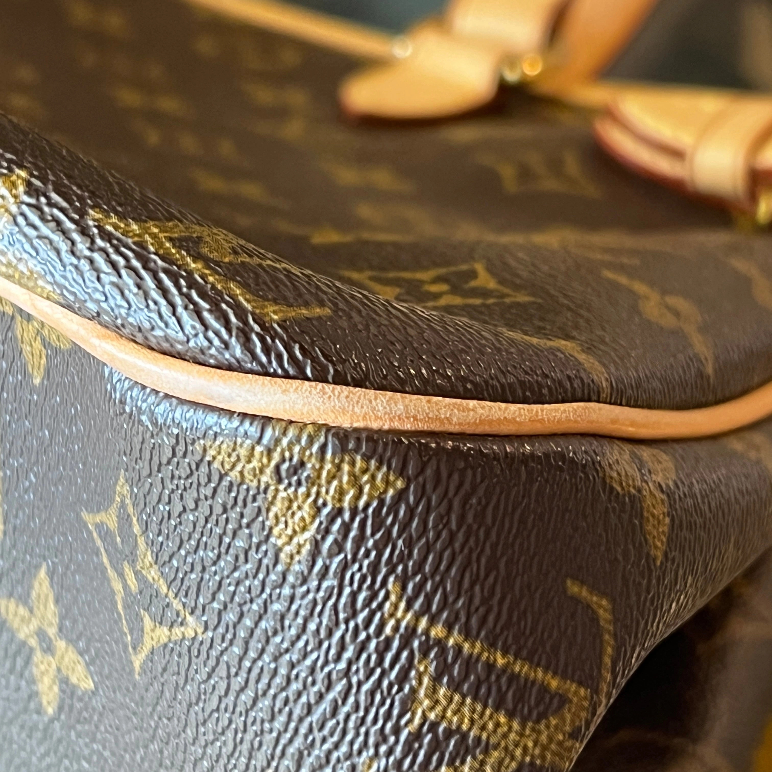 LOUIS VUITTON Monogram Batignoles Shoulder Bag