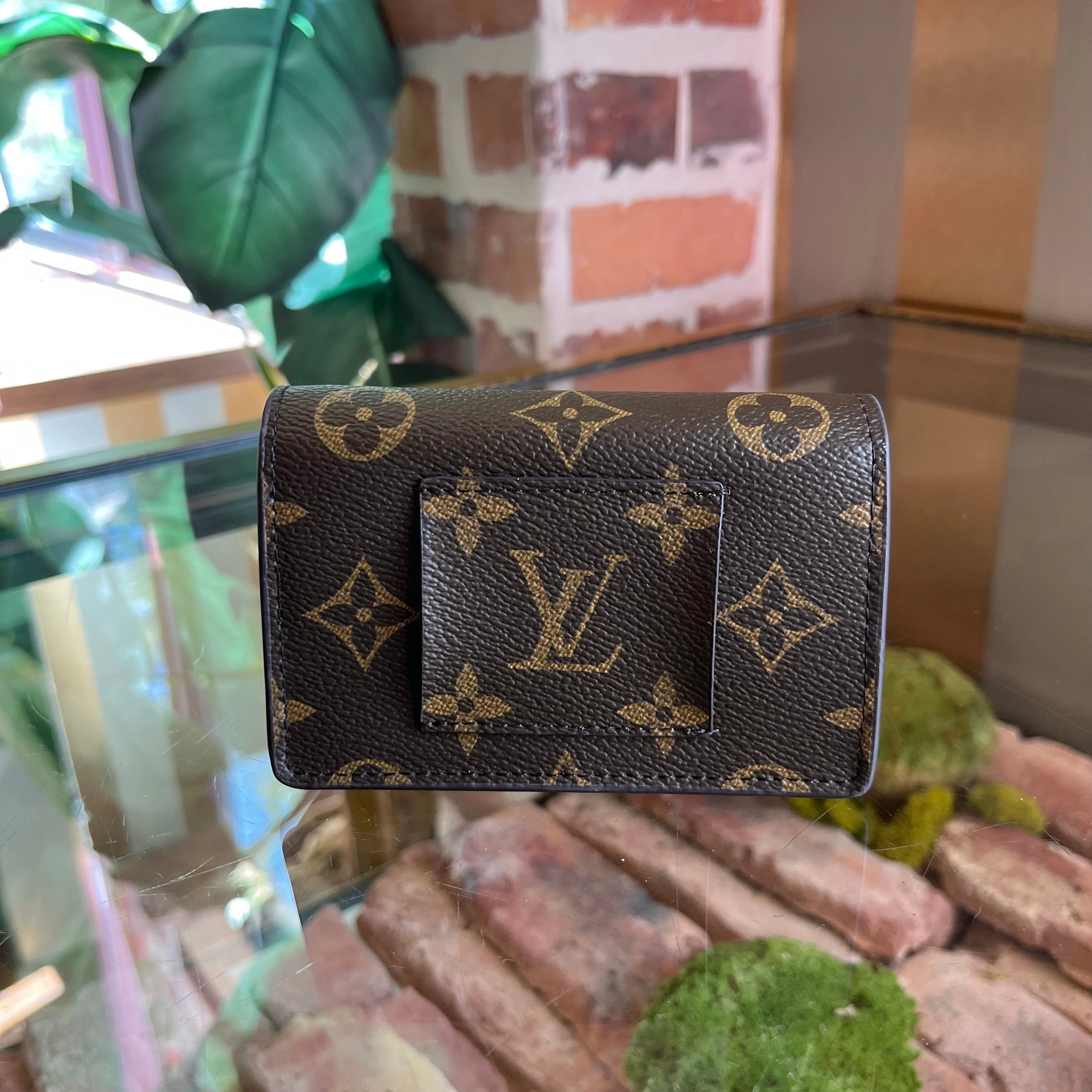 LOUIS VUITTON Monogram Daily Belt Pouch